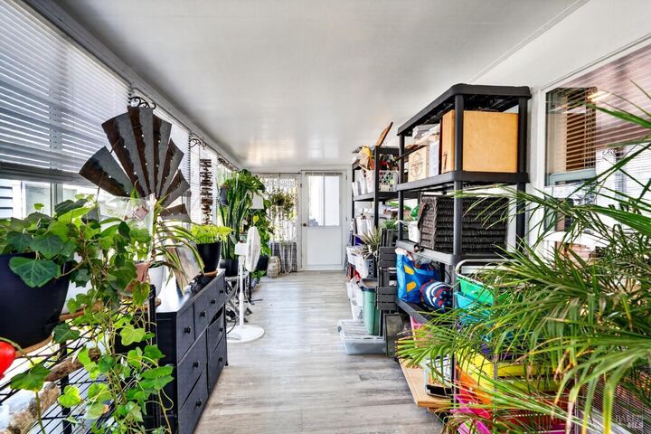 Property Photo: 146 Stratford Way CA 95401