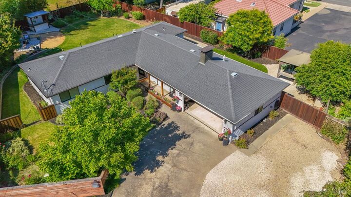 Property Photo:  715 Pomolita Way  CA 95482 