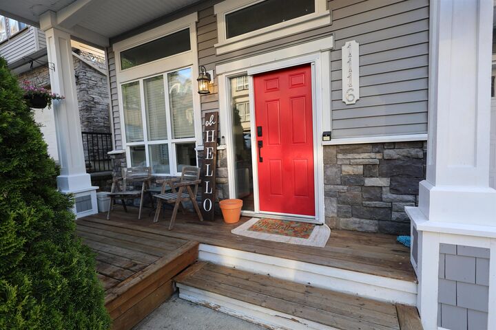 Property Photo: 11497 236 Street 1116 BC V2W 2E8