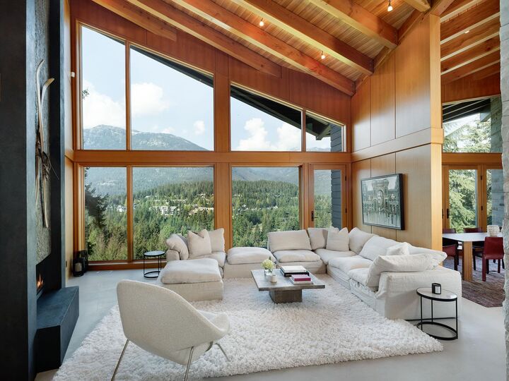 Property Photo: 3855 Sunridge Court BC V8E 0W1