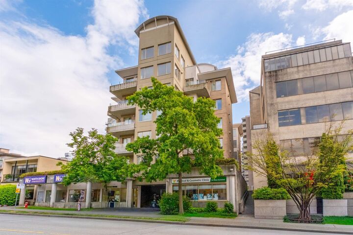 Property Photo: 137 W 17 Street 606 BC V7M 1V5