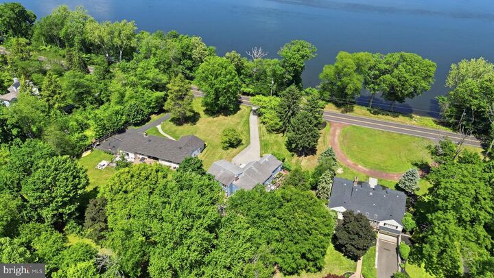 Property Photo:  621 River Road  PA 19067 