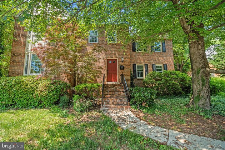 Property Photo:  2232 Military Road  VA 22207 