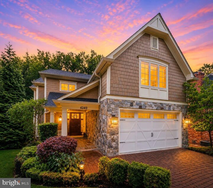Property Photo:  4249 25th Street N  VA 22207 