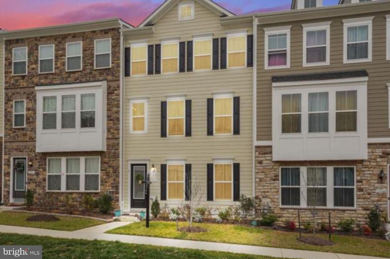 Property Photo:  13044 Jessica Grove Place  VA 22192 