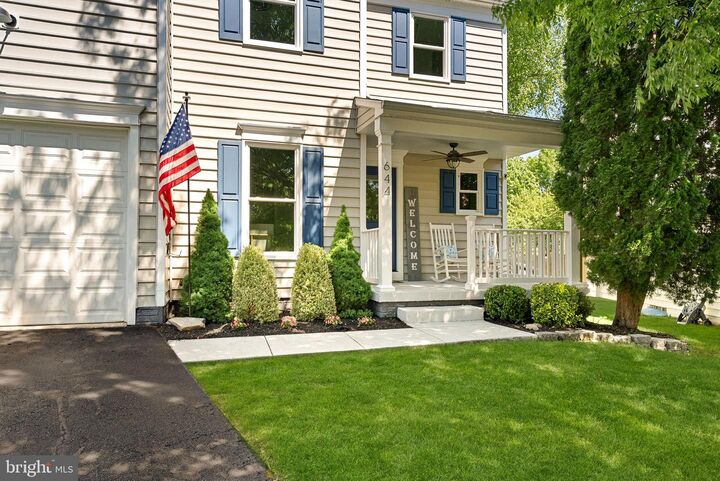 Property Photo:  644 Nathan Place NE  VA 20176 
