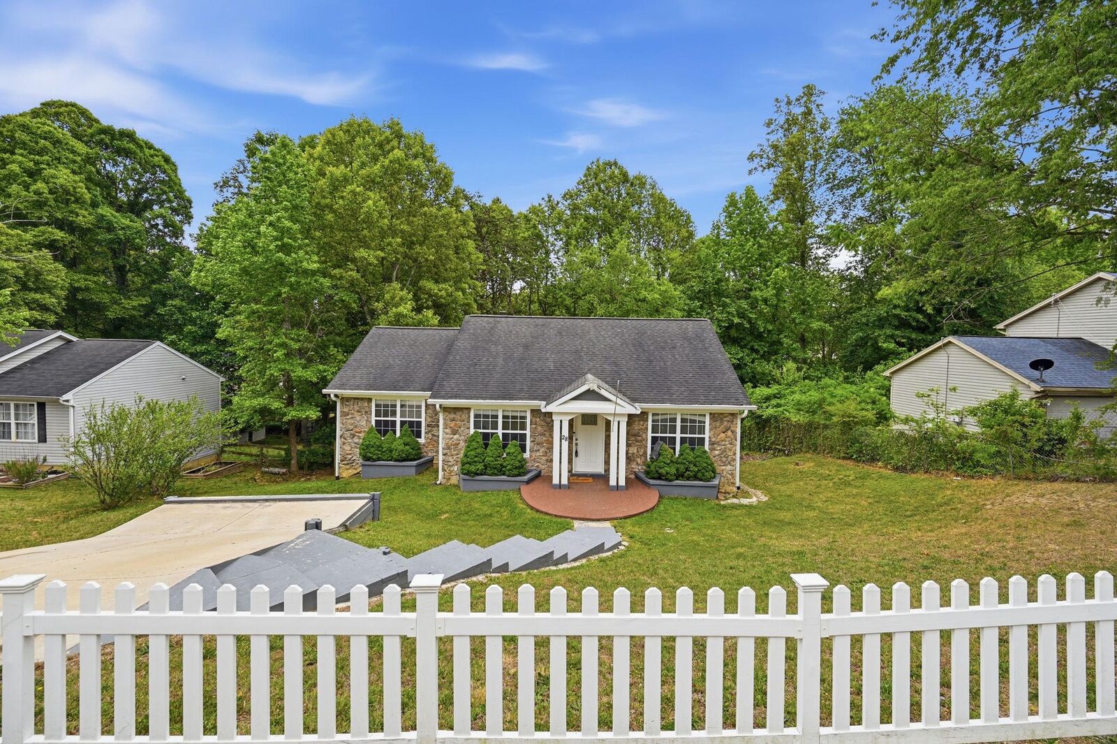 Property Photo: 28 Cherry Laurel Drive VA 22405