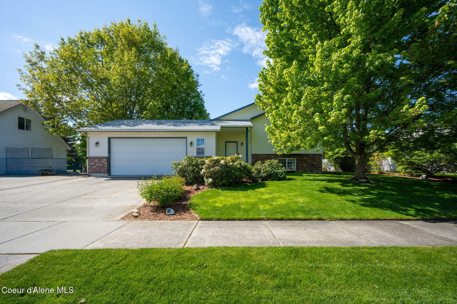 Property Photo: 2056 E Greywolf Ave ID 83815