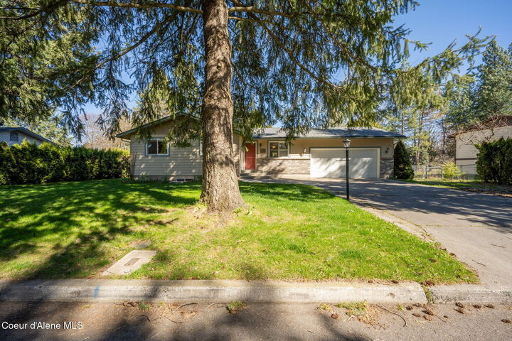 Property Photo:  4006 N Moccasin Rd  ID 83815 