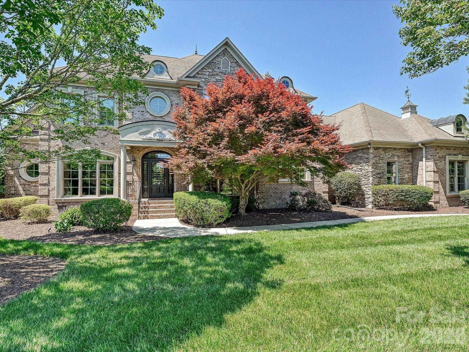 Property Photo:  1208 Venetian Way Drive  NC 28173 