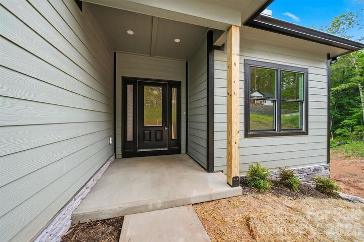 Property Photo:  414 Scarlett Oak Court NE  NC 28645 