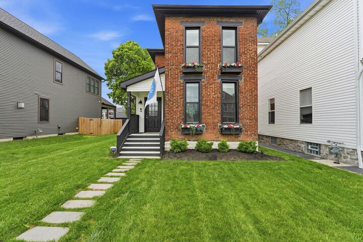 Property Photo: 1155 E Rich Street OH 43205