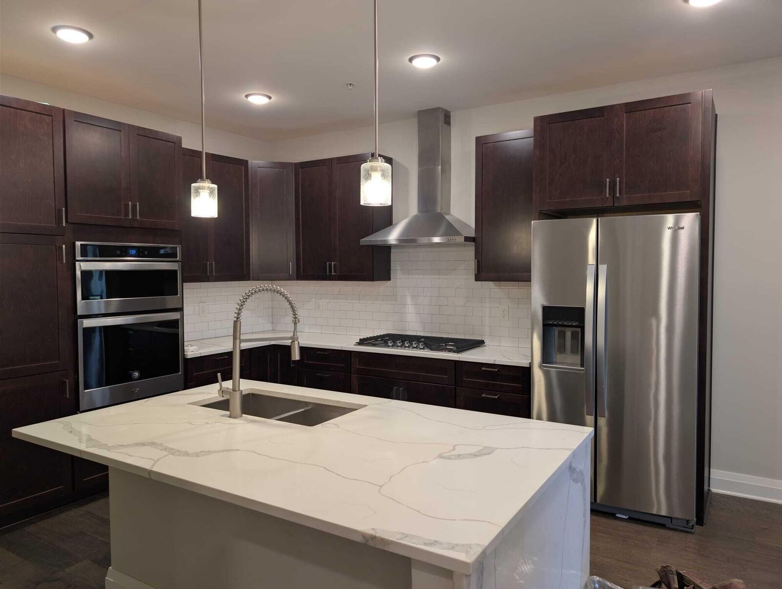 Property Photo: 751 N 6th Street OH 43215