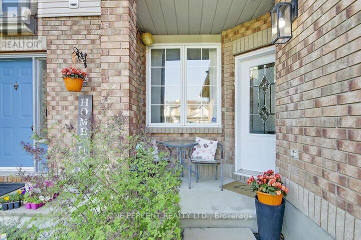 Property Photo:  166 Beatrice Drive  ON K2J 4N9 