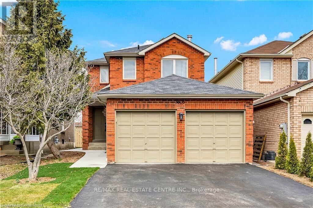 Property Photo:  3608 Cherrington Crescent  ON L5L 5C4 