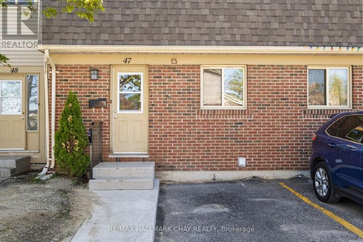 Property Photo: 177 Bayview Drive 47 ON L4N 4Y6