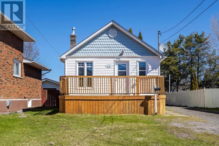 Property Photo:  48 Churchill Ave  ON P6C 2R2 