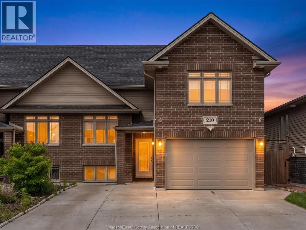 Property Photo:  210 Adams Avenue  ON N9V 0B2 