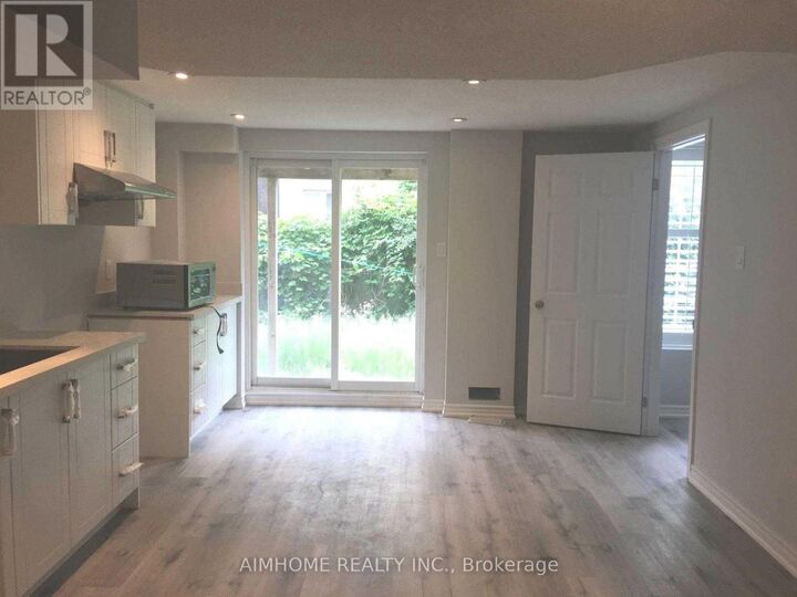 Property Photo:  71 Dewpoint Road Lower  ON L4J 9E1 