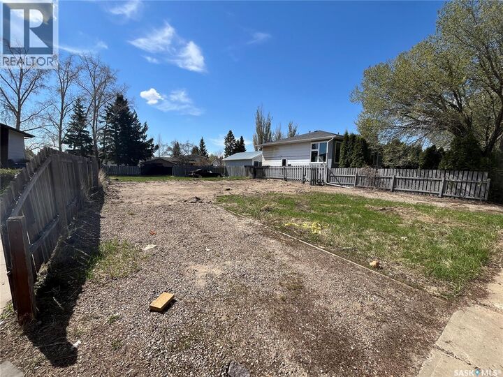 Property Photo:  9016 Panton Avenue  SK S9A 3J9 