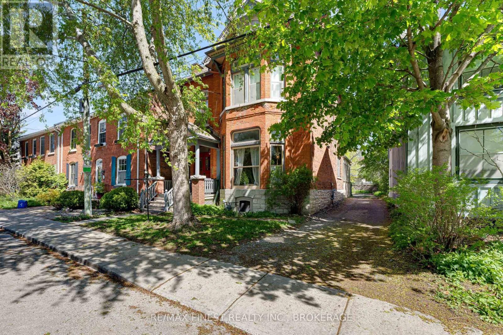 Property Photo: 25 Colborne Street ON K7K 1C5
