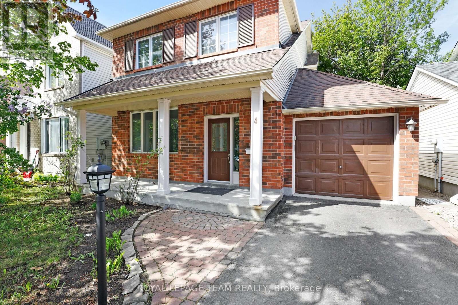 Property Photo: 4 Windhurst Drive ON K2G 6G7