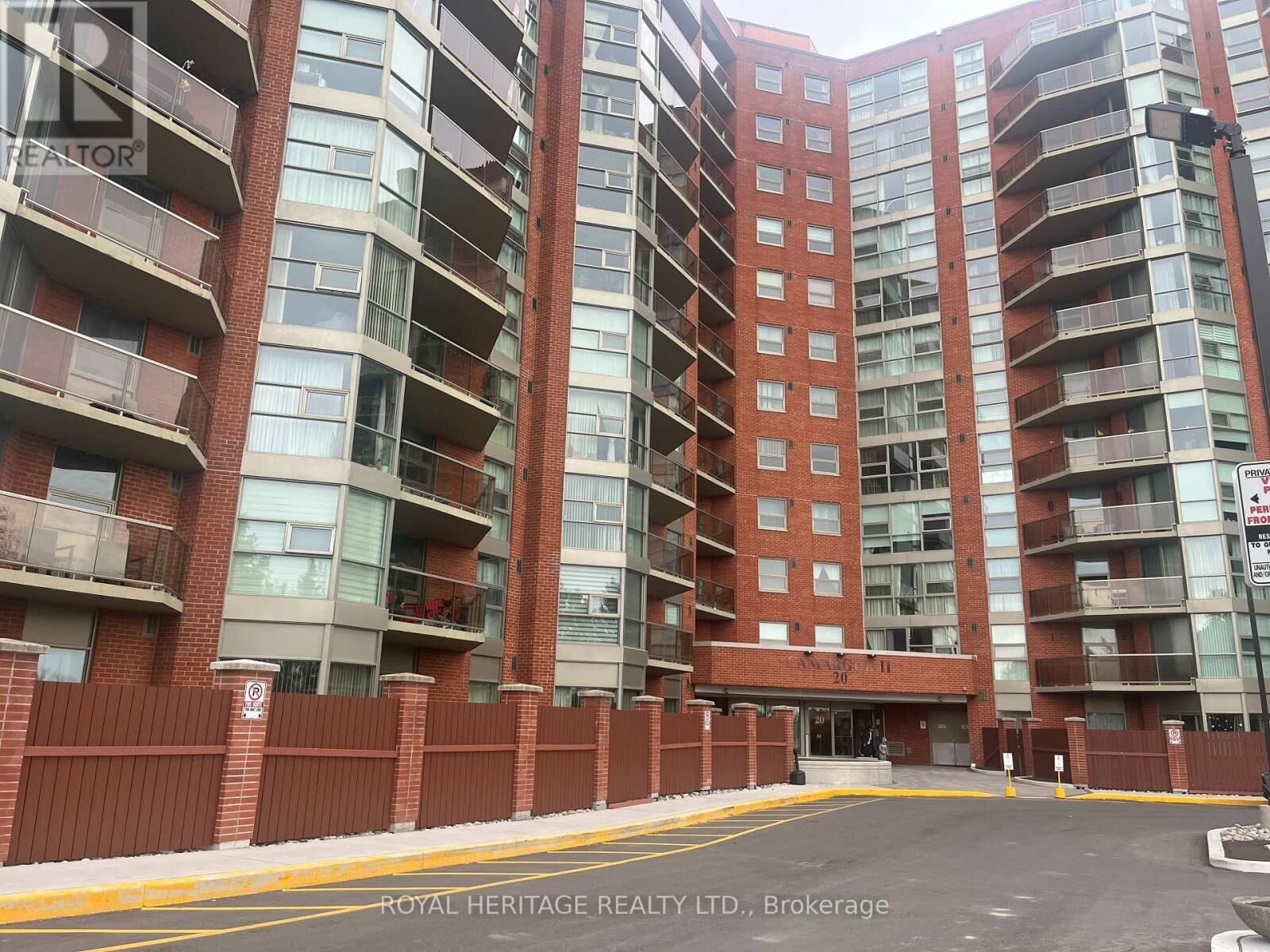 Property Photo: 20 Dean Park Road 617 ON M1B 3G9