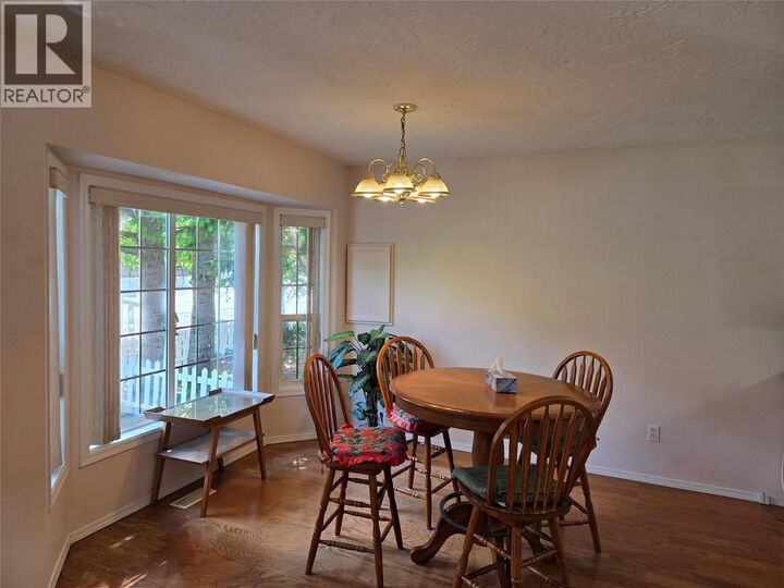 Property Photo: 410 6th Avenue BC V0X 1N3