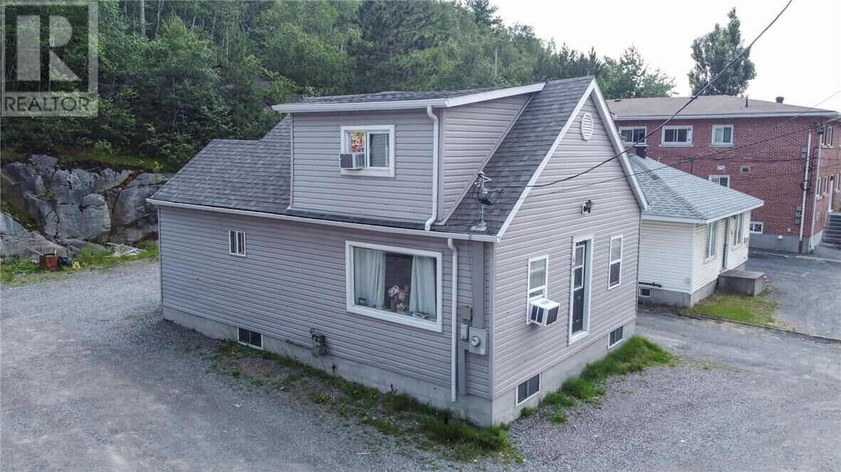 Property Photo:  597 Kingsway  ON P3B 2E4 