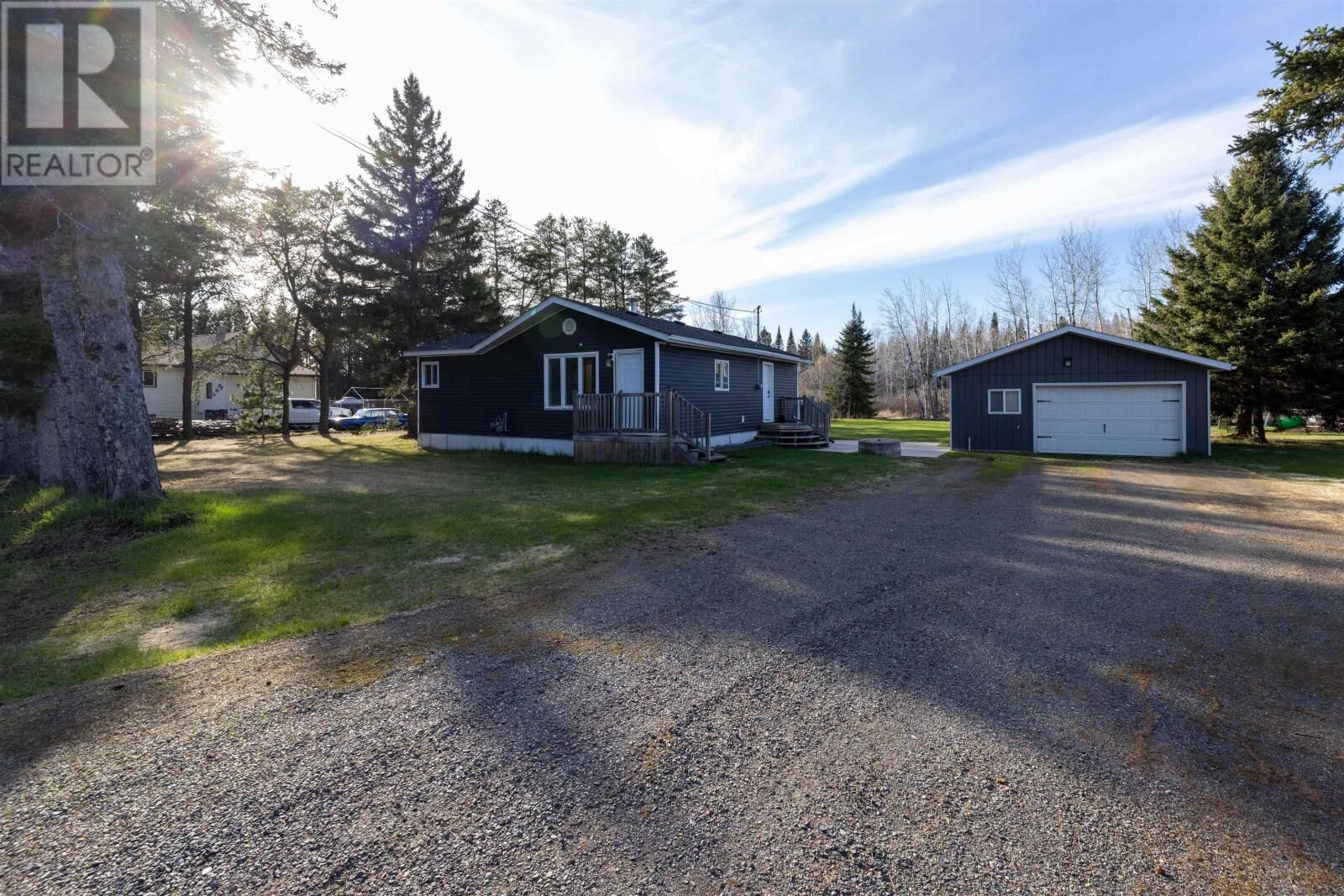 Property Photo:  76 Maple St  ON P7K 0N6 