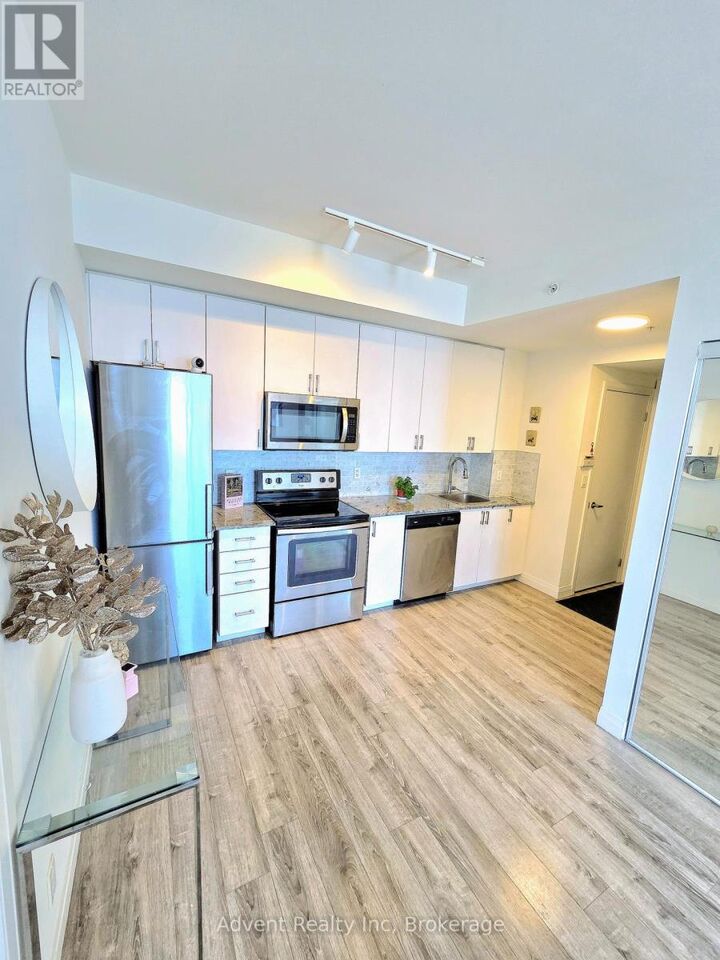 Property Photo:  22 East Haven Drive 1113  ON M1M 1N1 