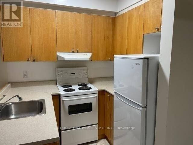 Property Photo:  126 Dundas Street 202  ON M5B 1E2 