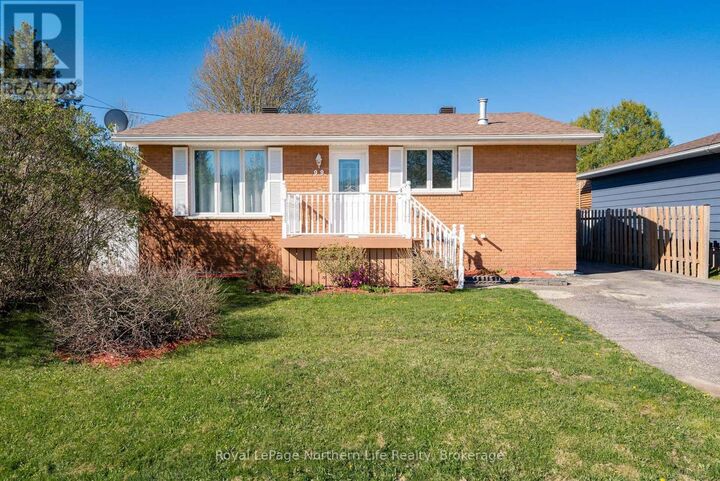 Property Photo:  99 Strathcona Drive  ON P1A 2N5 