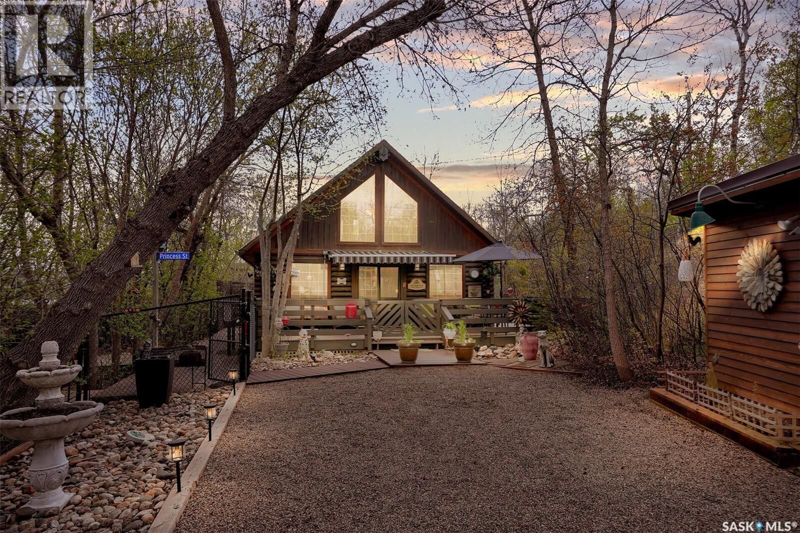 Property Photo:  109 Shaw Drive  SK S0G 4C0 