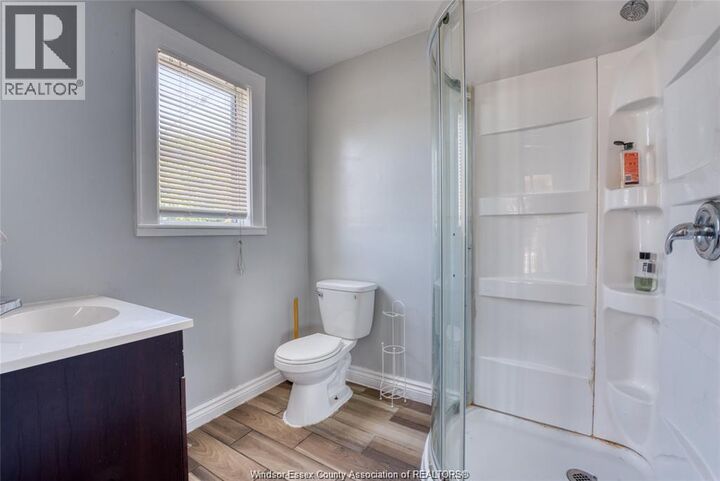 Property Photo:  41 Giles Boulevard  ON N9A 4B6 