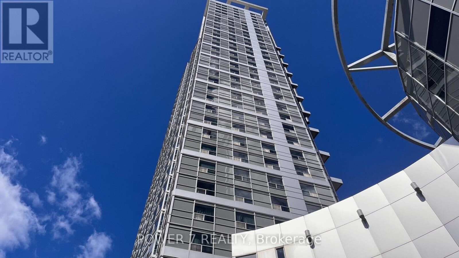 Property Photo: 36 Lee Centre Drive 2603 ON M1H 3K2