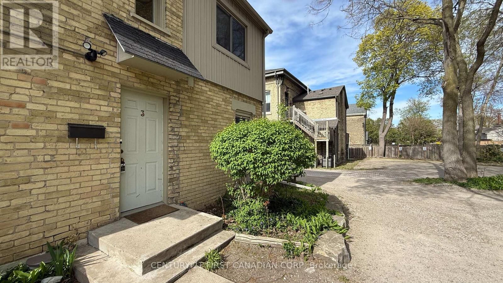 Property Photo: 359 Princess Avenue Apt 3 ON N6B 2A7
