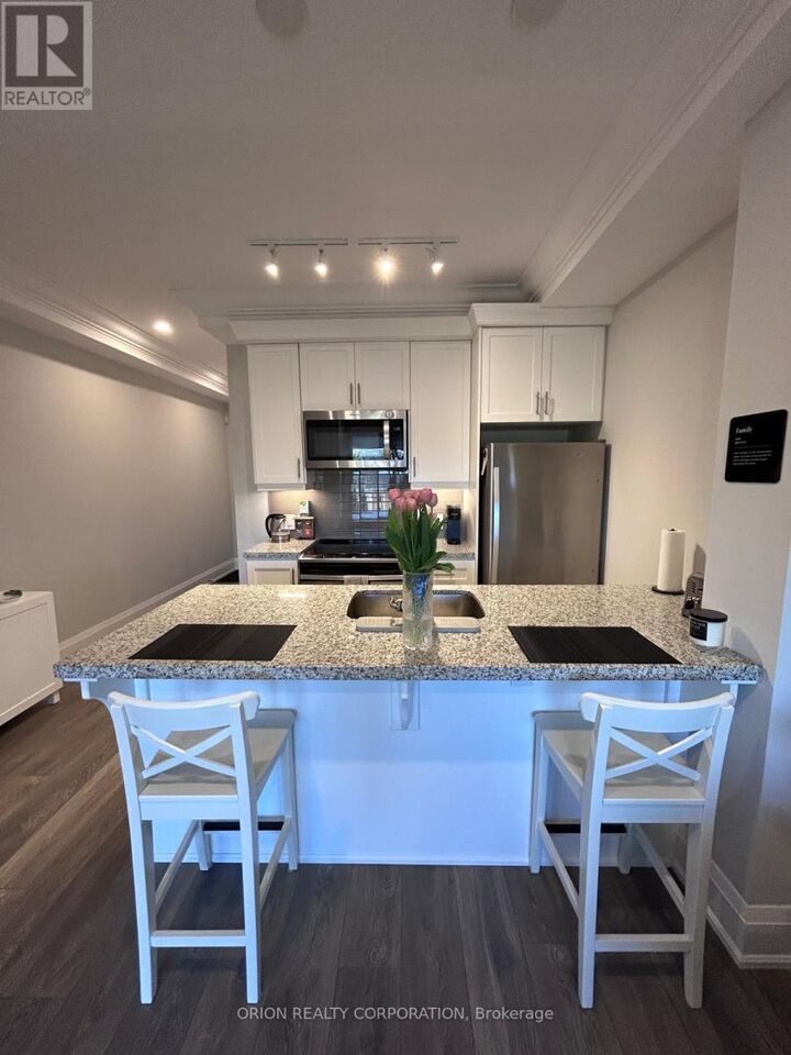 Property Photo:  4040 Upper Middle Road 324  ON L7M 0H2 