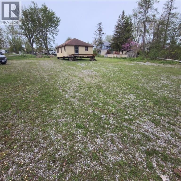 Property Photo:  142 Erie Boulevard  ON N0E 1M0 