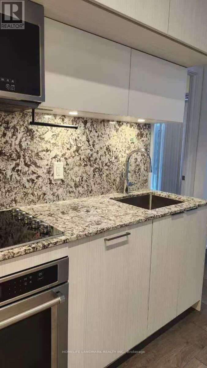 Property Photo:  25 Adra Grado Way 656  ON M2J 0H6 