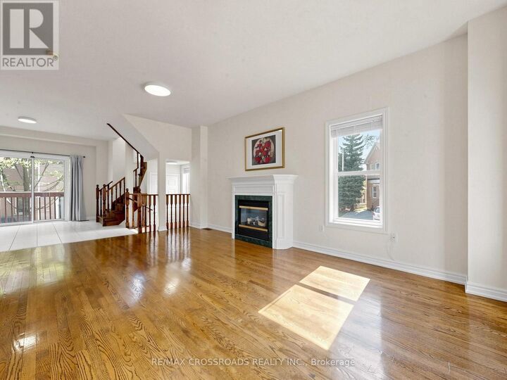 Property Photo:  52 Drew Kelly Way  ON L3R 5R2 