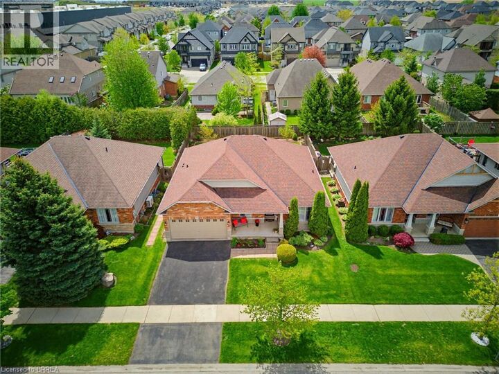 Property Photo:  35 Cobblestone Drive  ON N3L 4G1 
