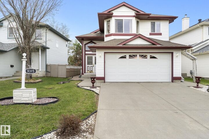 Property Photo:  9315 162 Avenue NW  AB T5Z 3N2 