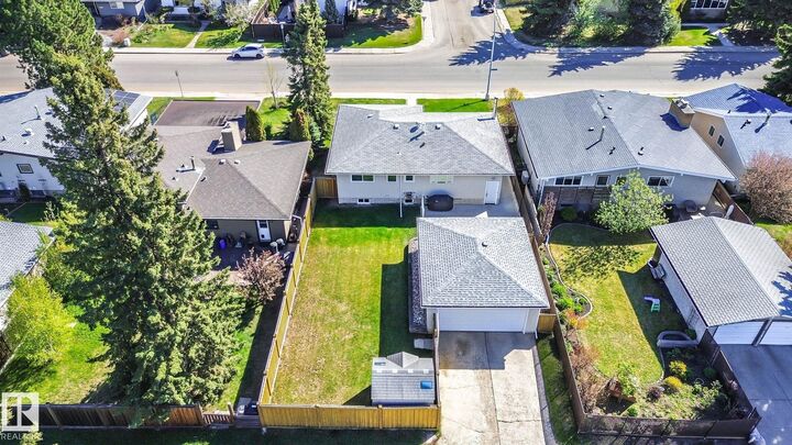 Property Photo: 3748 117 Street NW AB T6J 1S7