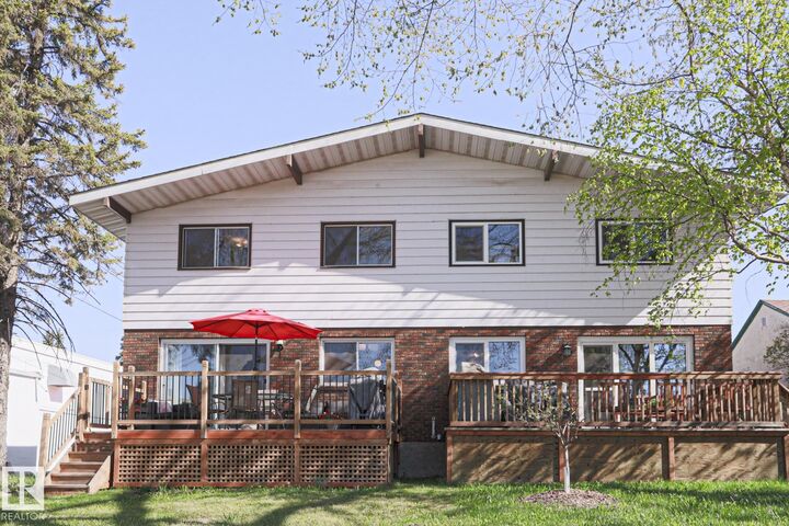 Property Photo:  9324 80 Avenue NW  AB T6C 0T9 