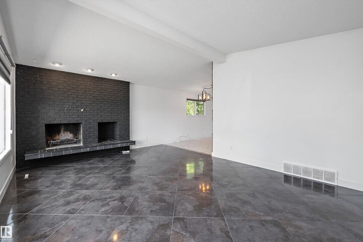 Property Photo: 11525 37A Avenue NW AB T6J 0J6