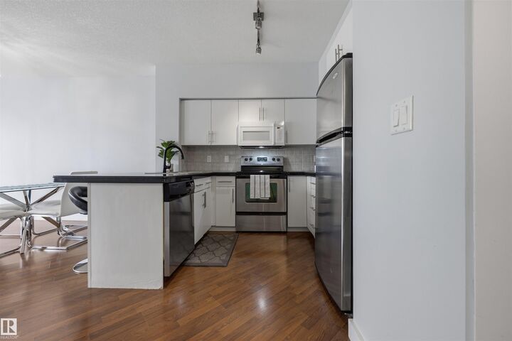 Property Photo:  10136 104 Street NW 1403  AB T5J 0B5 