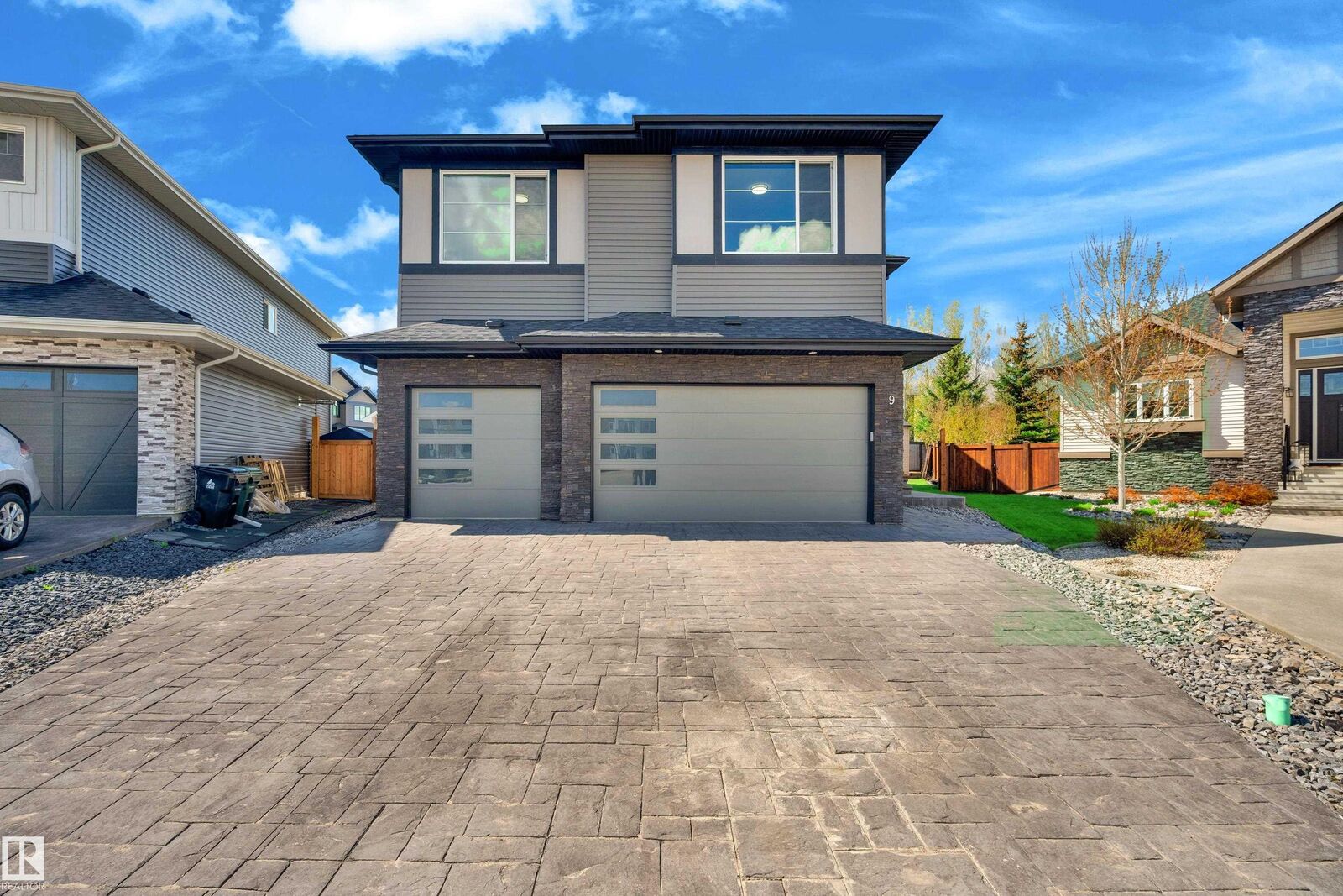 Property Photo:  9 Lincoln Court  AB T7X 0N5 
