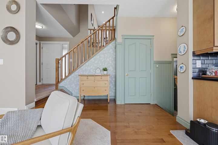 Property Photo:  255 Suncrest Road  AB T8H 0B5 