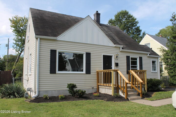 Property Photo: 528 Harris Pl KY 40222